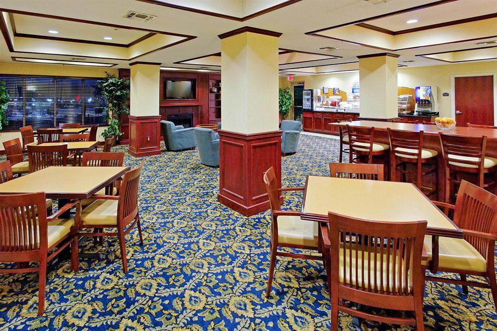 Holiday Inn Express & Suites San Antonio West Sea World Area By Ihg מסעדה תמונה