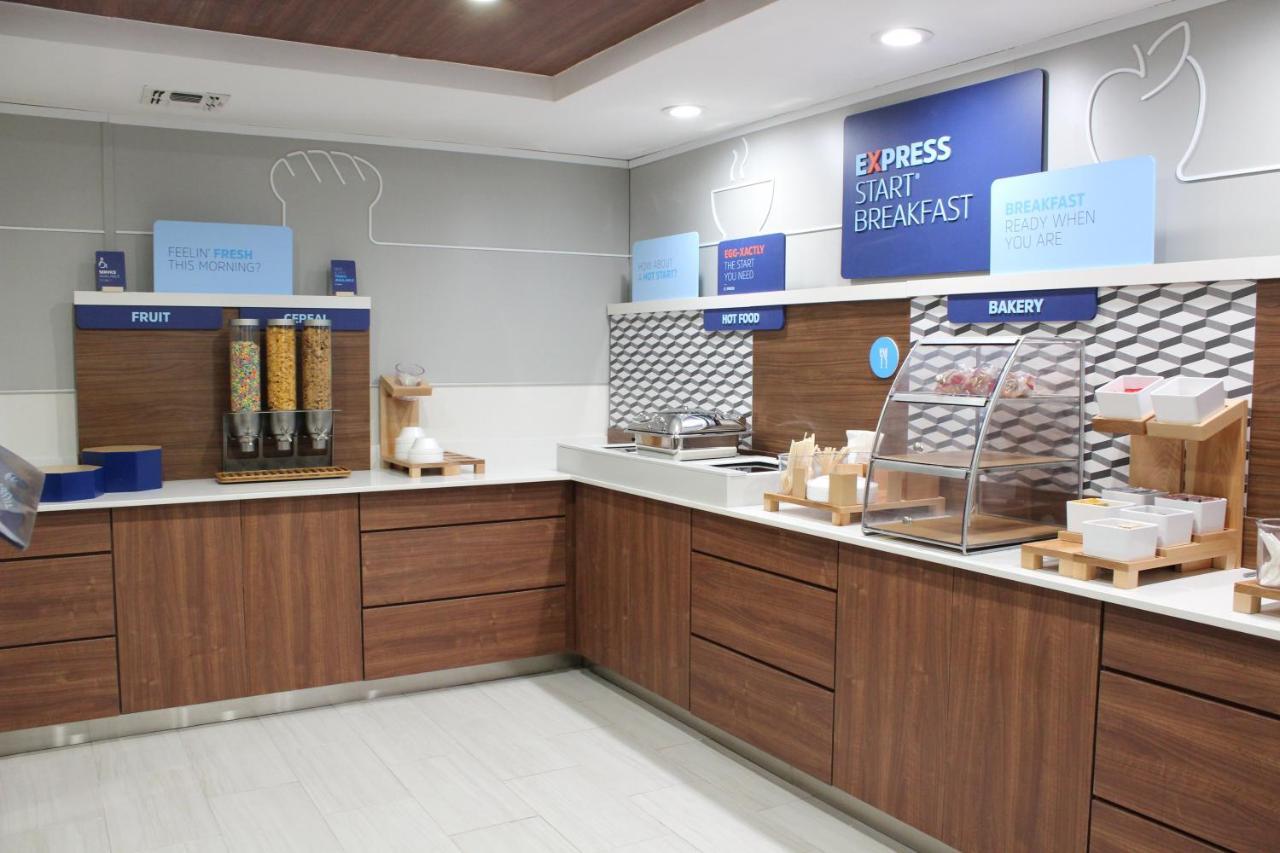 Holiday Inn Express & Suites San Antonio West Sea World Area By Ihg מראה חיצוני תמונה